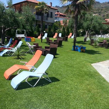 Delfino Hotel Mola Kalyva Exterior foto