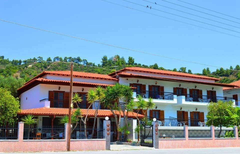 Delfino Hotel Mola Kalyva Exterior foto